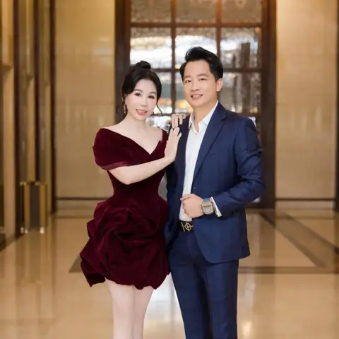 Hồ Sơ Doanh Nhân Hoàng Kim Khánh: Tiểu Sử, Sự Nghiệp Mailisa Và Vụ Án Nhập Lậu Mỹ Phẩm Nghìn Tỷ Hồ Sơ Doanh Nhân Hoàng Kim Khánh: Tiểu Sử, Sự Nghiệp Mailisa Và Vụ Án Nhập Lậu Mỹ Phẩm Nghìn Tỷ