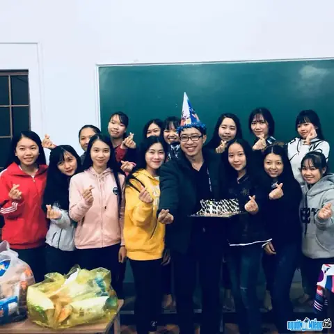 Hồ Sơ Giáo Viên Thầy Hòa Dạy Lý: Kinh Nghiệm, Phương Pháp, Khóa Học & Liên Hệ Chính Thức