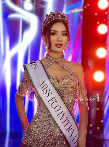 Hoa Hậu Nguyễn Thanh Hà: Tiểu Sử, Danh Hiệu & Hoạt Động Bảo Vệ Môi Trường Nổi Bật Hoa Hậu Nguyễn Thanh Hà: Tiểu Sử, Danh Hiệu & Hoạt Động Bảo Vệ Môi Trường Nổi Bật