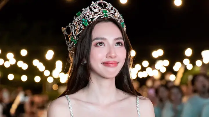 Hoa Hậu Nguyễn Thúc Thùy Tiên: Tiểu Sử, Miss Grand 2021 Và Vụ Án Lừa Dối Bị Truy Tố 2 Năm Tù Hoa Hậu Nguyễn Thúc Thùy Tiên: Tiểu Sử, Miss Grand 2021 Và Vụ Án Lừa Dối Bị Truy Tố 2 Năm Tù