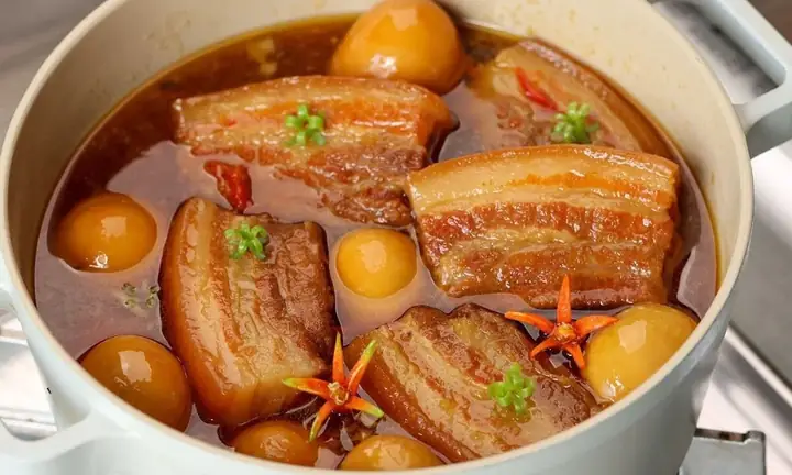 Học Cách Nấu Thịt Kho Tàu Mềm Ngon Đậm Vị Cho Người Mới Bắt Đầu