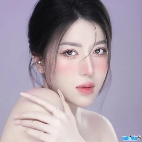 Nguyễn Hoàng Xuân Nhung Là Ai? Hồ Sơ & Câu Chuyện Thành Công Từ Hot Girl 9x Đến Cô Chủ Thời Trang