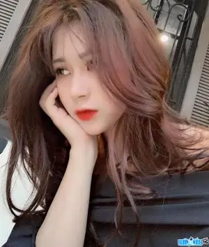 Hotface Nguyễn Hằng Là Ai? Hồ Sơ, Sự Nghiệp Và Các Kênh Mạng Xã Hội Của "nàng Thơ" Quế Hằng