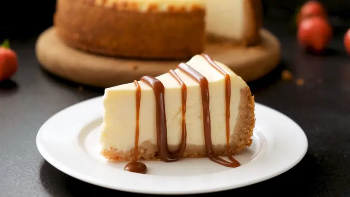 Hướng Dẫn Làm Bánh Cheesecake Tại Nhà: Công Thức Chuẩn Và Biến Thể Không Cần Lò Nướng