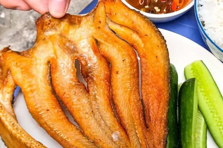 Tìm Hiểu Khô Cá Lóc 1 Nắng: Định Nghĩa, Giá Bán Và Nơi Mua Uy Tín Cho Tín Đồ Đặc Sản Miền Tây Tìm Hiểu Khô Cá Lóc 1 Nắng: Định Nghĩa, Giá Bán Và Nơi Mua Uy Tín Cho Tín Đồ Đặc Sản Miền Tây