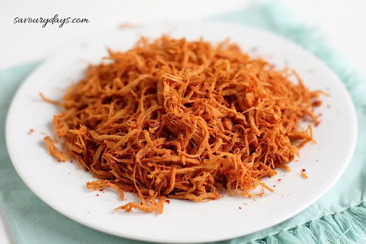 Khô Gà Làm Từ Gì? Nguyên Liệu Và Quy Trình Chế Biến Món Ăn Vặt Tại Nhà Khô Gà Làm Từ Gì? Nguyên Liệu Và Quy Trình Chế Biến Món Ăn Vặt Tại Nhà