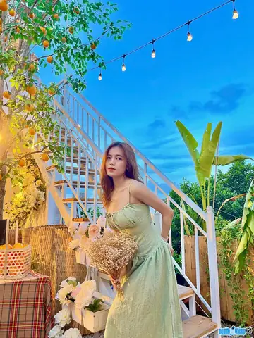 Hồ Sơ Kol Nguyễn Quỳnh Thy (quỳnh Thi): Tiểu Sử, Sinh Năm, Mạng Xã Hội & Thông Tin Booking Hồ Sơ Kol Nguyễn Quỳnh Thy (quỳnh Thi): Tiểu Sử, Sinh Năm, Mạng Xã Hội & Thông Tin Booking
