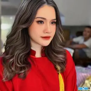 Kol Nhật Linh Nguyễn Là Ai? Hồ Sơ, Sự Nghiệp Và Thương Hiệu Nhat Linh Nguyen Boutique