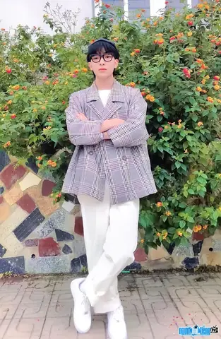 Kol Sơn Anh Bảo (cao Bảo Sơn) Là Ai? Hồ Sơ, Sự Nghiệp & Danh Xưng "miss Boy" Kol Sơn Anh Bảo (cao Bảo Sơn) Là Ai? Hồ Sơ, Sự Nghiệp & Danh Xưng "miss Boy"