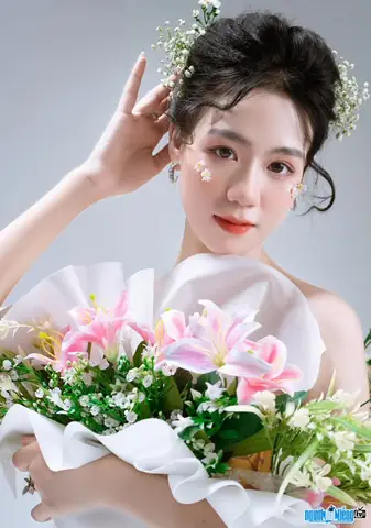Tiểu Sử Kol Trần Ánh Hoàng: Hồ Sơ Cá Nhân, Mạng Xã Hội & Cách Liên Hệ Booking Tiểu Sử Kol Trần Ánh Hoàng: Hồ Sơ Cá Nhân, Mạng Xã Hội & Cách Liên Hệ Booking