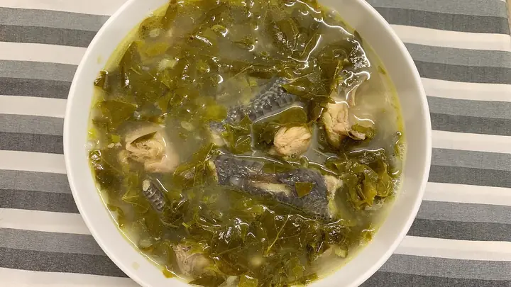 Cách Nấu Canh Thịt Gà Lá Cách Thơm Ngon Đậm Đà Như Miền Tây