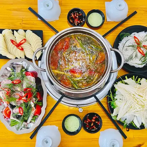 Hướng Dẫn Chi Tiết Cách Làm Lẩu Cá Tầm Chua Cay Tại Nhà