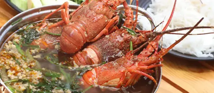 Cách Nấu Lẩu Tôm Hùm Như Ý Chuẩn Vị Cho Bữa Tiệc Sum Họp