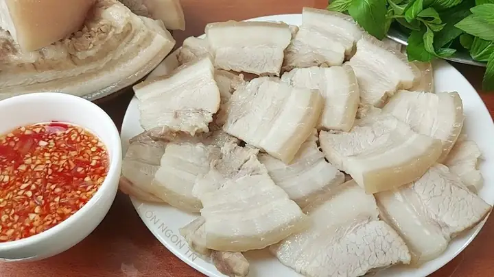 Hướng Dẫn Luộc Thịt Ba Chỉ Bao Lâu Thì Chín Mềm Ngọt Không Hôi