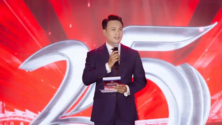 Lâm Phương: Tiểu Sử, Sự Nghiệp Mc Đám Cưới & Hệ Sinh Thái Đào Tạo - Sách Chuyên Môn