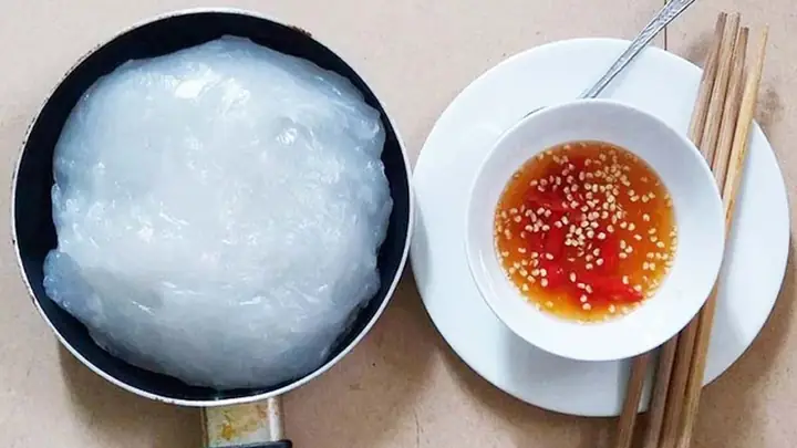 Tìm Hiểu Mì Tôm Làm Từ Bột Sắn: Định Nghĩa, Phân Biệt Với Mì Truyền Thống Và Lợi Ích Sức Khỏe