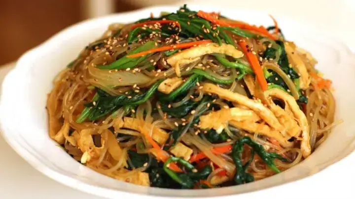 Khám Phá Miến Trộn Riêu Bề Bề Hoàng Cường – Món Ăn Hải Sản Đậm Vị Tại Quán