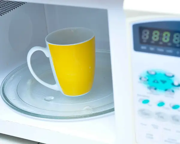 Hướng Dẫn Nấu Nước Sôi Bằng Lò Vi Sóng An Toàn Cho Gia Đình