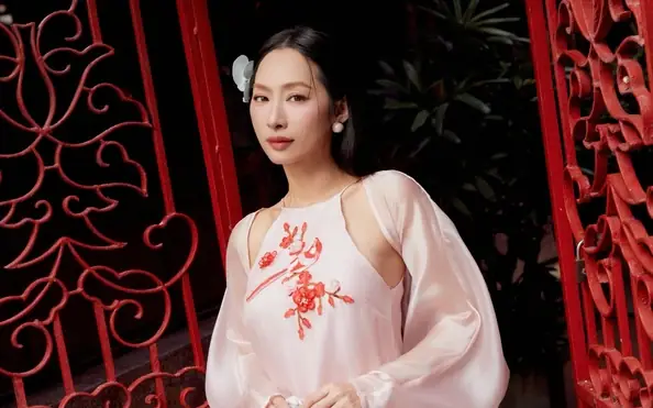 Hồ Sơ Siêu Mẫu Quỳnh Thy: Tiểu Sử, Đỉnh Cao Sự Nghiệp Và Hành Trình Tái Xuất Làm Nhà Sản Xuất Ở Tuổi 42 Hồ Sơ Siêu Mẫu Quỳnh Thy: Tiểu Sử, Đỉnh Cao Sự Nghiệp Và Hành Trình Tái Xuất Làm Nhà Sản Xuất Ở Tuổi 42