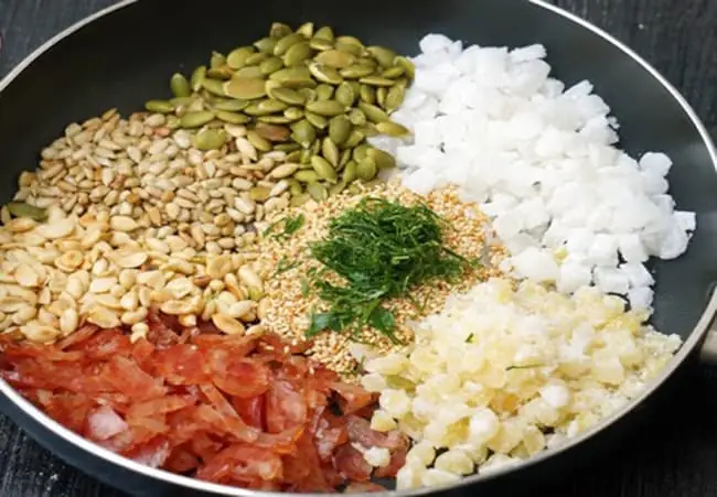 Tổng Hợp Nguyên Liệu Làm Bánh Trung Thu Thập Cẩm Gồm Những Gì Cho Người Tự Làm Tại Nhà