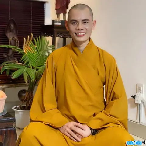 Tiểu Sử Nhà Sư Thích Khải Thành — Giảng Sư Trụ Trì Chùa Pháp Bảo, Sinh Năm 1990 Tiểu Sử Nhà Sư Thích Khải Thành — Giảng Sư Trụ Trì Chùa Pháp Bảo, Sinh Năm 1990