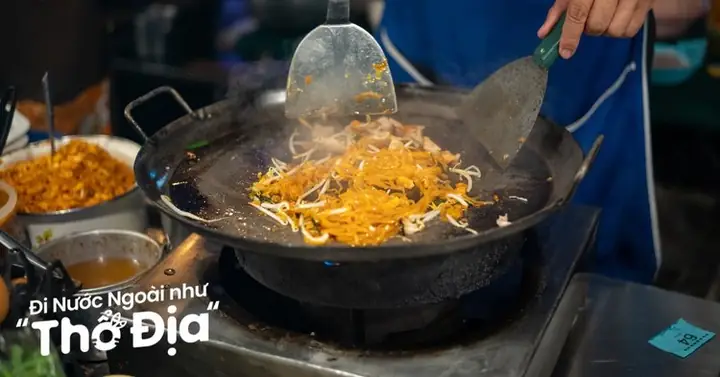 Pad Thái Là Món Gì? Giải Nghĩa Món Mì Xào Truyền Thống Thái Lan Cho Người Mới Tìm Hiểu