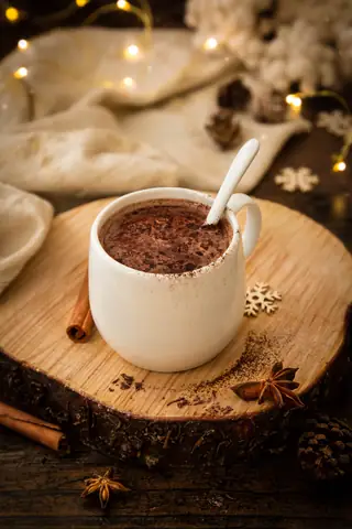 Recette Traditionnelle De Chocolat Chaud De Noël : Ingrédients, Préparation Pas À Pas Et Astuces Gourmandes