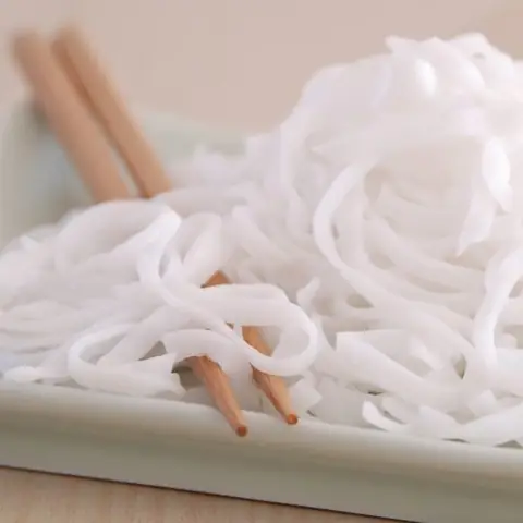 Sợi Phở Làm Từ Gì: Thành Phần Nguyên Liệu Và Quy Trình Sản Xuất Chi Tiết