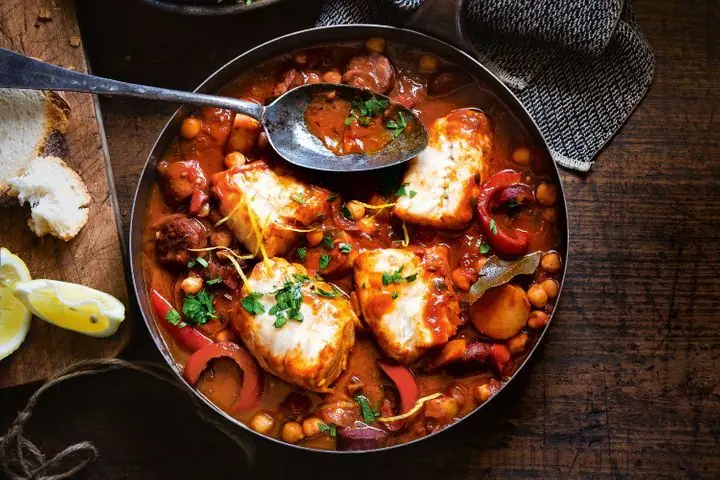 Cách Nấu Spanish Fish Stew With Potatoes: Công Thức One-pan Chuẩn Vị Địa Trung Hải