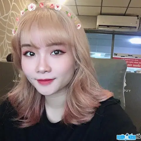 Minn Ú (tôn Nữ Nam Phương) Là Ai? Hồ Sơ, Sự Nghiệp Streamer & Game Chính Đang Chơi Minn Ú (tôn Nữ Nam Phương) Là Ai? Hồ Sơ, Sự Nghiệp Streamer & Game Chính Đang Chơi
