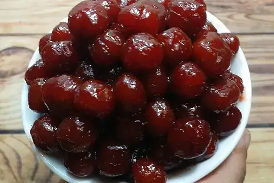 Tại Sao Làm Mứt Chùm Ruột Không Đỏ? Nguyên Nhân Và Cách Khắc Phục Cho Người Tự Làm Tại Nhà