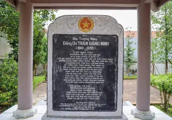 Review Tàu Hủ Đá Bò Bía Trương Định: Địa Chỉ, Giá & Hương Vị Quán Vỉa Hè Quận 1