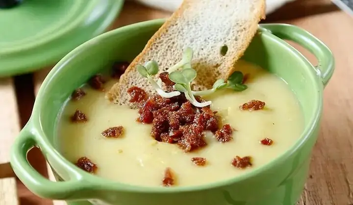 Giải Đáp: Thịt Bò Nấu Với Khoai Lang Được Không Và Công Thức Cháo Bò Khoai Lang Cho Bé Ăn Dặm Giải Đáp: Thịt Bò Nấu Với Khoai Lang Được Không Và Công Thức Cháo Bò Khoai Lang Cho Bé Ăn Dặm