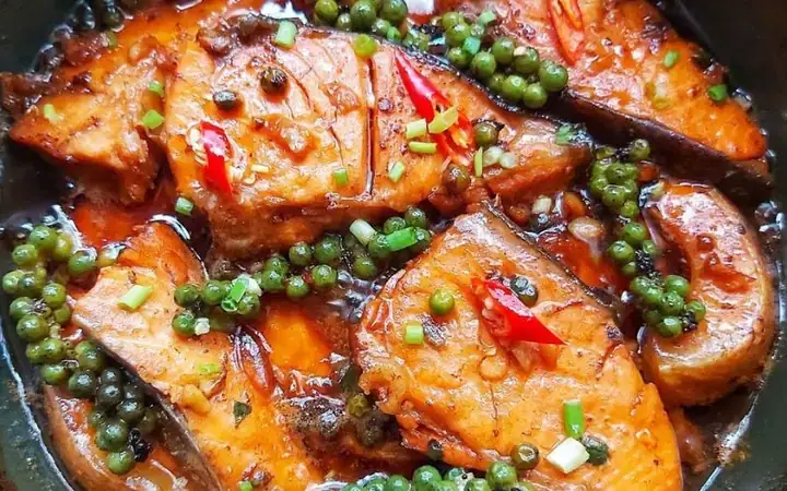 Cách Làm Thịt Kho Tiêu Kiểu Miền Tây Sánh Kẹo, Đậm Đà Cho Bữa Cơm Gia Đình