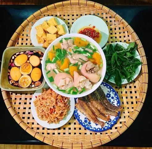 Gợi Ý Thực Đơn Hàng Ngày Tiết Kiệm Cho Gia Đình: Mâm Cơm Ngon, Đủ Chất Dưới 100k Gợi Ý Thực Đơn Hàng Ngày Tiết Kiệm Cho Gia Đình: Mâm Cơm Ngon, Đủ Chất Dưới 100k