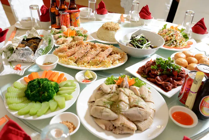 Gợi Ý Thực Đơn Nấu Cỗ Tại Nhà Theo Từng Dịp Tiết Kiệm Và Dễ Làm Cho Gia Đình