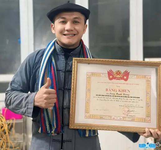 Hồ Sơ Tiktoker Sùng Mạnh Hùng (hùng Hà Giang): Từ Chàng Trai Người Mông Đến Người Khai Sinh Du Lịch Số Đồng Văn Hồ Sơ Tiktoker Sùng Mạnh Hùng (hùng Hà Giang): Từ Chàng Trai Người Mông Đến Người Khai Sinh Du Lịch Số Đồng Văn