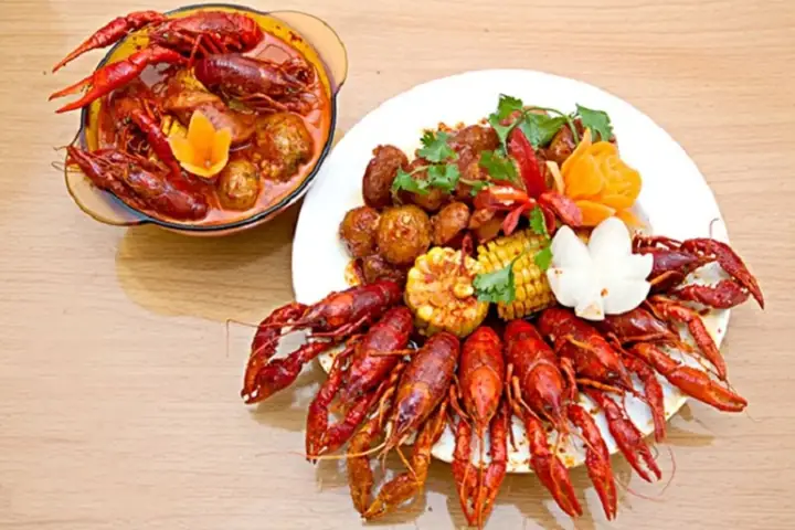 Hướng Dẫn Cách Chế Biến Tôm Hùm Đất Sốt Cajun (crawfish) Tại Nhà