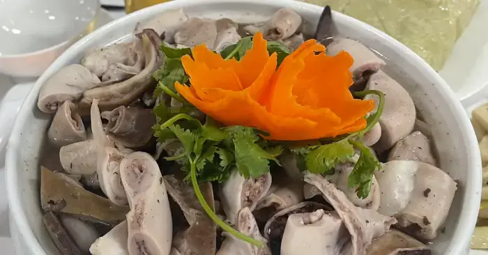 Giải Đáp Trễ Lợn Là Bộ Phận Nào: Vị Trí Yết Hầu, Tên Gọi Thịt Gân Cổ Và Khác Biệt Với Tràng Lợn