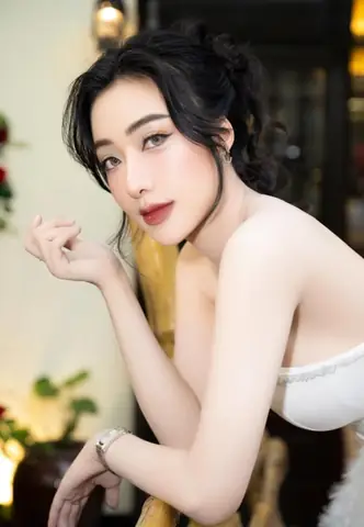 Á Hậu Bùi Thị Mỹ Duyên Là Ai? Tiểu Sử, Học Vấn Và Sự Nghiệp Á Hậu Bùi Thị Mỹ Duyên Là Ai? Tiểu Sử, Học Vấn Và Sự Nghiệp