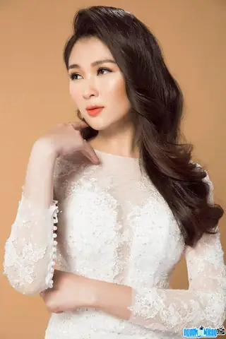 Tiểu Sử Á Hậu Mạc Anh Thư: Từ Á Hậu Hậu Giang, Vợ 2 Huy Khánh Đến Cuộc Sống Mẹ Đơn Thân Ở Phần Lan Tiểu Sử Á Hậu Mạc Anh Thư: Từ Á Hậu Hậu Giang, Vợ 2 Huy Khánh Đến Cuộc Sống Mẹ Đơn Thân Ở Phần Lan