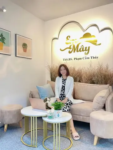 Hồ Sơ Bác Sĩ Phạm Cẩm Thúy: Chuyên Môn, Hành Trình & Thông Tin Phòng Khám Da Liễu Hồ Sơ Bác Sĩ Phạm Cẩm Thúy: Chuyên Môn, Hành Trình & Thông Tin Phòng Khám Da Liễu
