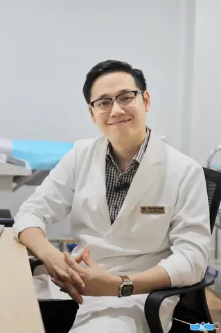 B&aacute;c Sĩ Trần Đức Cung: Hồ Sơ Chuy&ecirc;n M&ocirc;n Ung Bướu Phụ Khoa, Sự Nghiệp & Hoạt Động Truyền Th&ocirc;ng