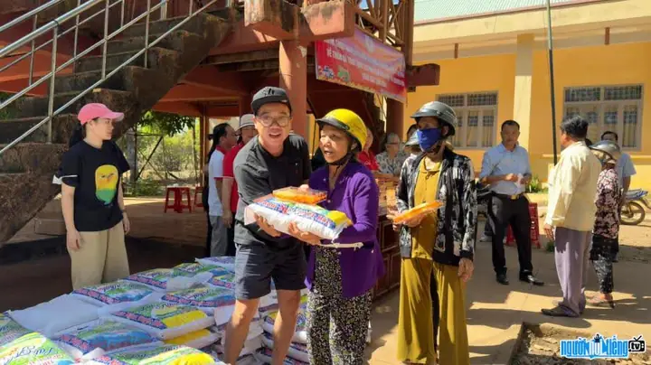 Hồ Sơ Blogger Chánh Trần (trần Lâm Ngọc Chánh): Tiểu Sử, Sự Nghiệp 4p Foods & Bí Mật "thánh Xốt" Hồ Sơ Blogger Chánh Trần (trần Lâm Ngọc Chánh): Tiểu Sử, Sự Nghiệp 4p Foods & Bí Mật "thánh Xốt"