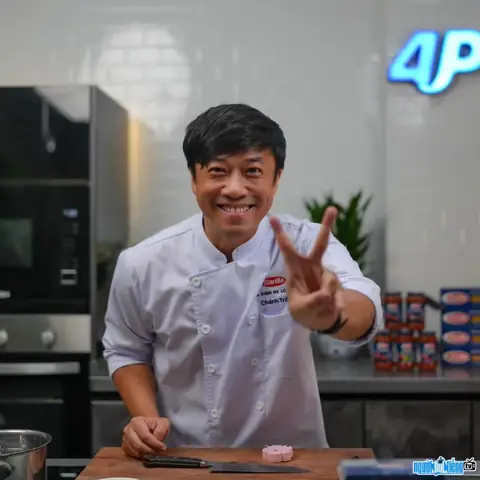 Hồ Sơ Blogger Chánh Trần (trần Lâm Ngọc Chánh): Tiểu Sử, Sự Nghiệp 4p Foods & Bí Mật "thánh Xốt" Hồ Sơ Blogger Chánh Trần (trần Lâm Ngọc Chánh): Tiểu Sử, Sự Nghiệp 4p Foods & Bí Mật "thánh Xốt"
