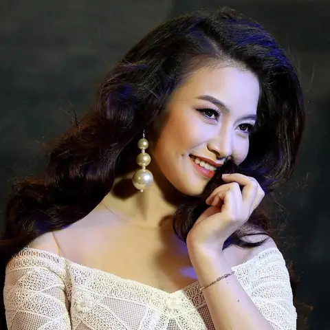 Ca Sĩ Đinh Trang: Tiểu Sử, Thành Tích Cao Học 10 Tuyệt Đối Và Vụ Tranh Cãi Học Trò Vô Ơn Ca Sĩ Đinh Trang: Tiểu Sử, Thành Tích Cao Học 10 Tuyệt Đối Và Vụ Tranh Cãi Học Trò Vô Ơn