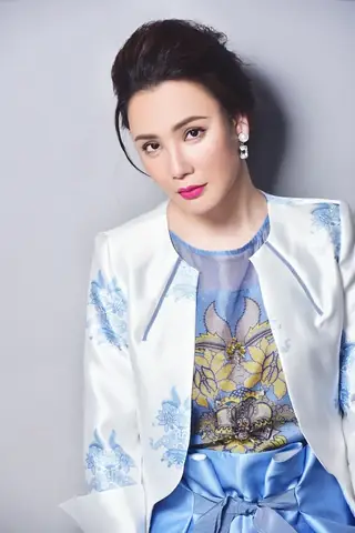 Hồ Quỳnh Hương: Tiểu Sử, Sự Nghiệp, Top Bài Hát Hay Và Đời Tư Gia Đình Hồ Quỳnh Hương: Tiểu Sử, Sự Nghiệp, Top Bài Hát Hay Và Đời Tư Gia Đình