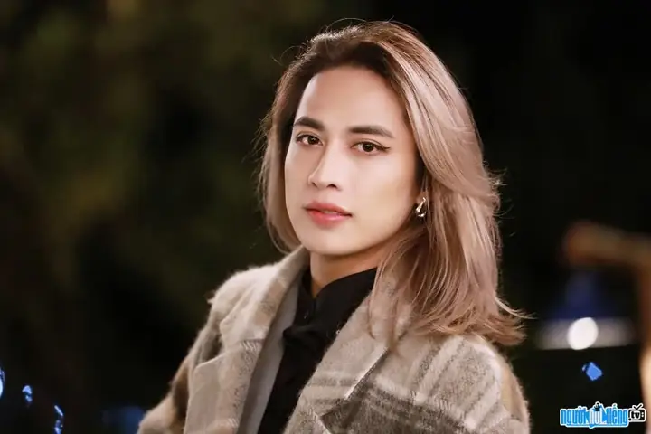 Ca Sĩ Húh Là Ai? Tiểu Sử Lê Minh Hùng: Từ Ceo Wonder Hu "mẹ Hú" Đến Ca Nhạc Sĩ Tự Sáng Tác 10 Ca Khúc Ca Sĩ Húh Là Ai? Tiểu Sử Lê Minh Hùng: Từ Ceo Wonder Hu "mẹ Hú" Đến Ca Nhạc Sĩ Tự Sáng Tác 10 Ca Khúc