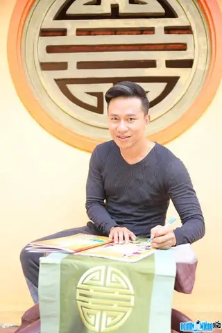 Tiểu Sử Ca Sĩ Huỳnh Tân: Thông Tin Cá Nhân, Sự Nghiệp Và Bài Hát Đại Diện Tiểu Sử Ca Sĩ Huỳnh Tân: Thông Tin Cá Nhân, Sự Nghiệp Và Bài Hát Đại Diện