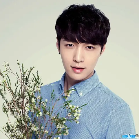 Ca Sĩ Lay: Quê Hương, Sự Nghiệp Và Danh Tính Thực Sự Của Nam Nghệ Sĩ Exo Ca Sĩ Lay: Quê Hương, Sự Nghiệp Và Danh Tính Thực Sự Của Nam Nghệ Sĩ Exo
